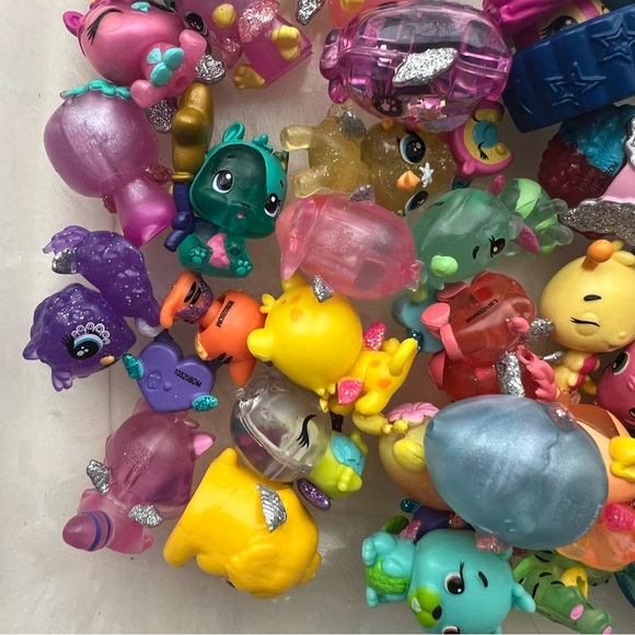 Spin Master Hatchimals Colleggtibles Mini Figures Toys Loose Lot of 80+ - Picture 4 of 16